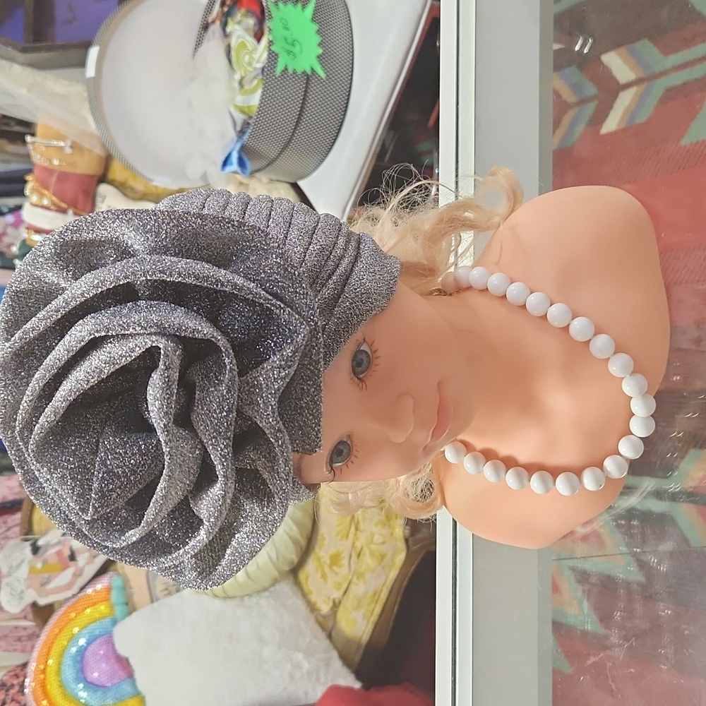 Silver flower turnan